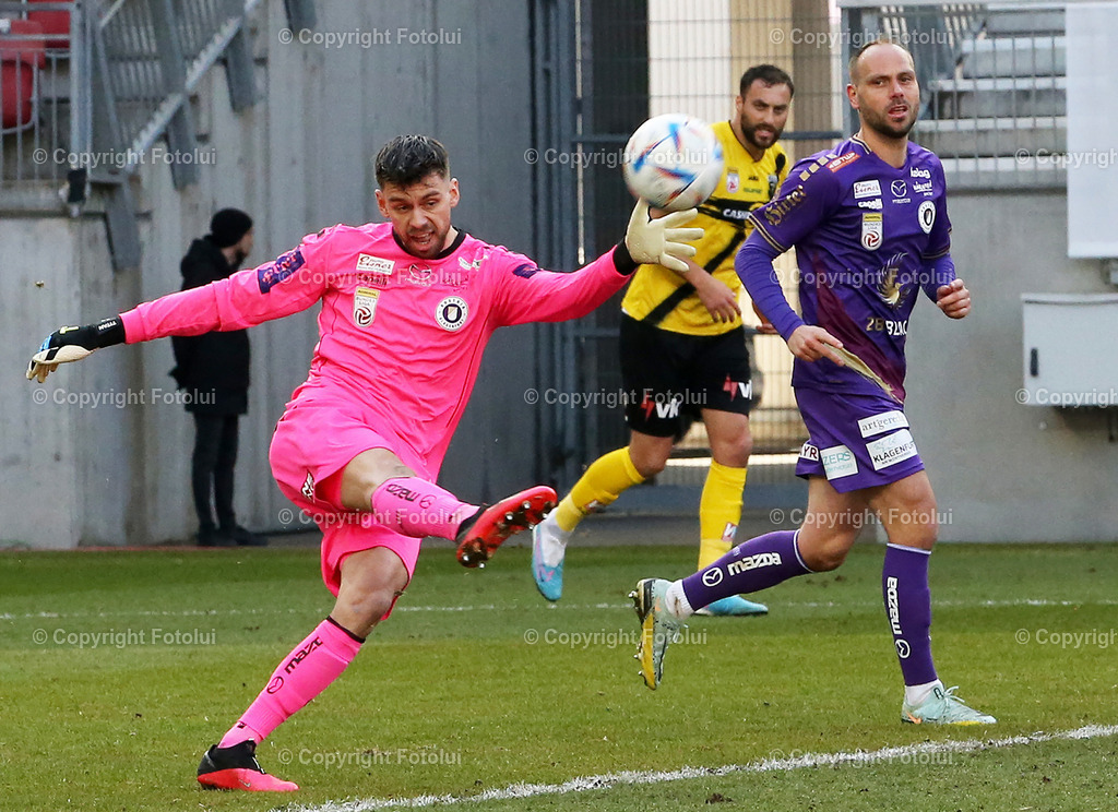 A_LUI_05032023_06 | SPORT,FUSSBALL,ADMIRAL BUNDESLIGA AUSTRIA KLAGENFURT-SCR ALTACH 05.03.2023IM BILD: PHILLIP MENZEL (KLAGENFURT)  BILD:FOTOLUI/MW