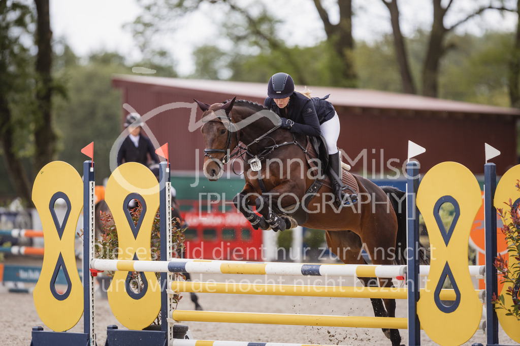 230516_Mühlen_03SprPf-A-400 | Deine schönsten Turniermomente als professionelle Fotos! Entdecke hochwertige Pferdesport-Fotografie im Online-Shop. Jetzt Fotos finden & bestellen!
