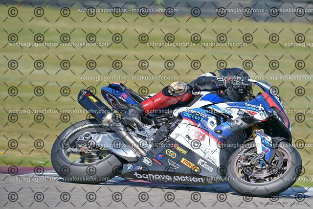 26BT02-0216 | markuskiefer.com - Realisiert mit Pictrs.com