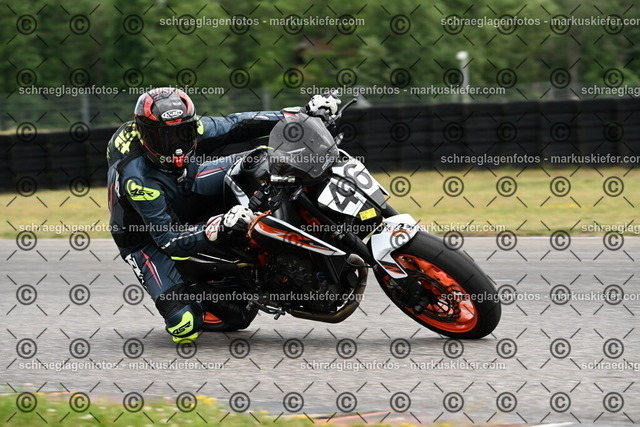 25bt02-0726 | markuskiefer.com - Realisiert mit Pictrs.com
