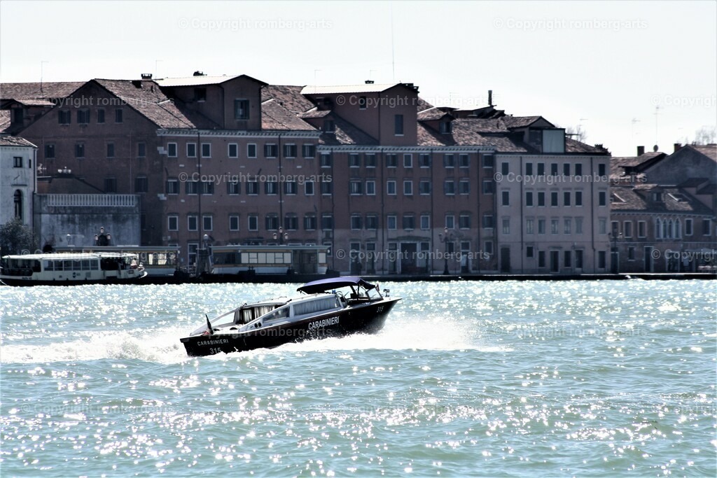 IMG_2480 | romberg-arts, romberg-arts.de, www.romberg-arts.de, Foto_Online_Shop, Julia Fuhrmann, Köln, Fotos, Fotografie, Fotokunst, Kunstdrucke, Naturfotos, Aktfotos, Nacktfotos, schwarz_weiß_Fotos, Blumenfotos, Blumen, Tiere, Beton, Korrosion, Lächeln, Drucke