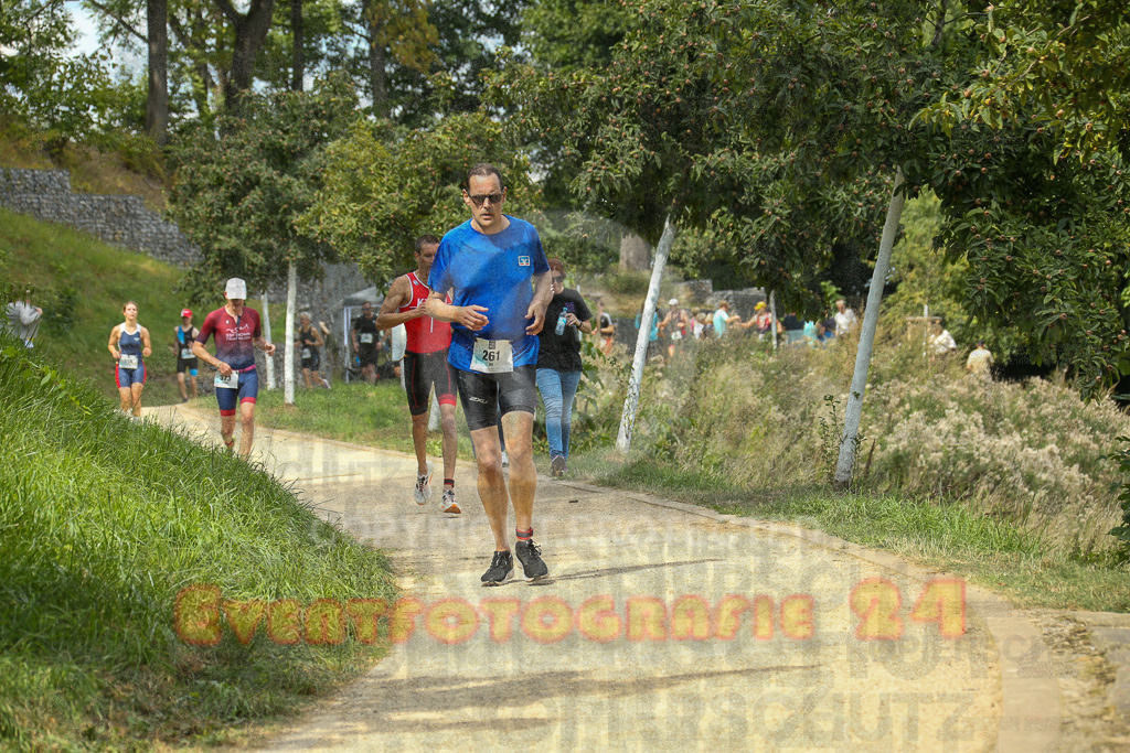 250824_1341_EX1_3256 | Sportfotografie im Rhein-Sieg Kreis, Köln, Bonn, NRW, Rheinland Pfalz, Hessen, etc. Unser Tätigkeitsfeld umfasst den Laufsport vom Volkslauf über den Marathon, Duathlon, Triathon bis zum Ultralauf wie Kölnpfad Ultra oder Schindertrail.
