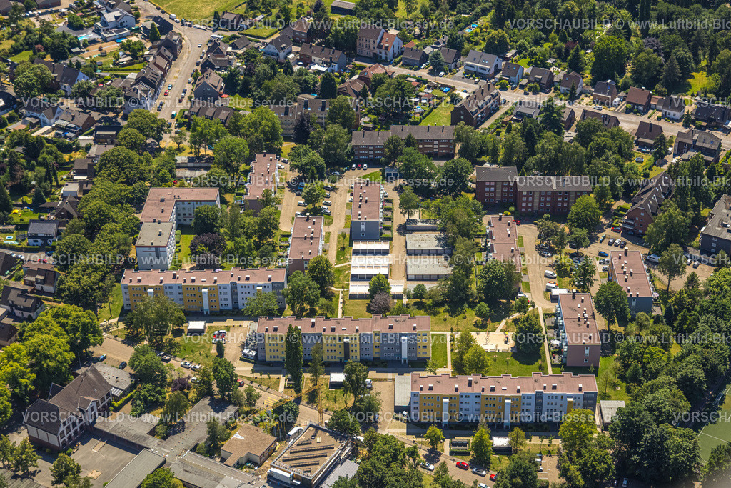 Oberhausen230705800 | Luftbild, Hochhäuser Wohnsiedlung, zwischen Pollsenweg und Lütticher Straße, Schmachtendorf, Oberhausen, Ruhrgebiet, Nordrhein-Westfalen, Deutschland