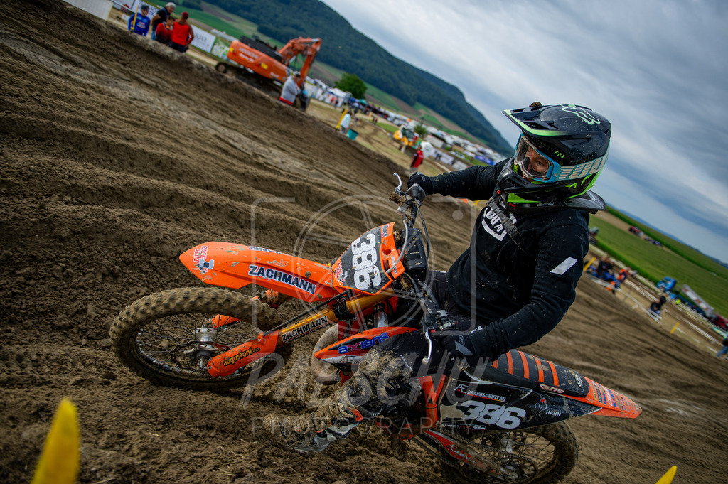 Lady (296) | Paeschuphoto Shop - Wer nicht sucht der auch nicht findet.Ob Motocrossbilder oder von einem besuchtem Spiel, Hauptsache Action. - Realisiert mit Pictrs.com