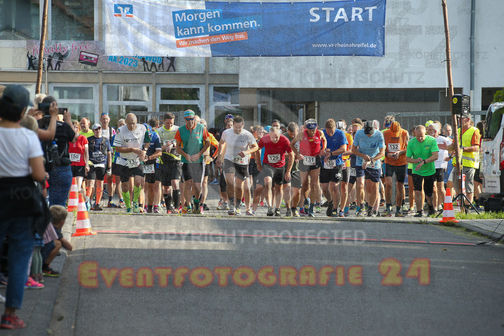 230804_1805_EX1_3652 | Sportfotografie im Rhein-Sieg Kreis, Köln, Bonn, NRW, Rheinland Pfalz, Hessen, etc. Unser Tätigkeitsfeld umfasst den Laufsport vom Volkslauf über den Marathon, Duathlon, Triathon bis zum Ultralauf wie Kölnpfad Ultra oder Schindertrail.