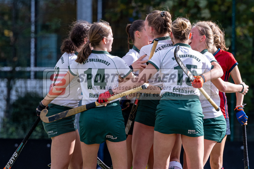 SFE_20231021_0127 | Deutsche Meisterschaft Weibliche U16 Halbfinale Uhlenhorst Mülheim - Berliner HC am 21.10.2023 in Köln (Düsseldorfer Hockeyclub 1905 e.V.), Photo: Stephan Fehrmann 2023 (Sports-Gallery)