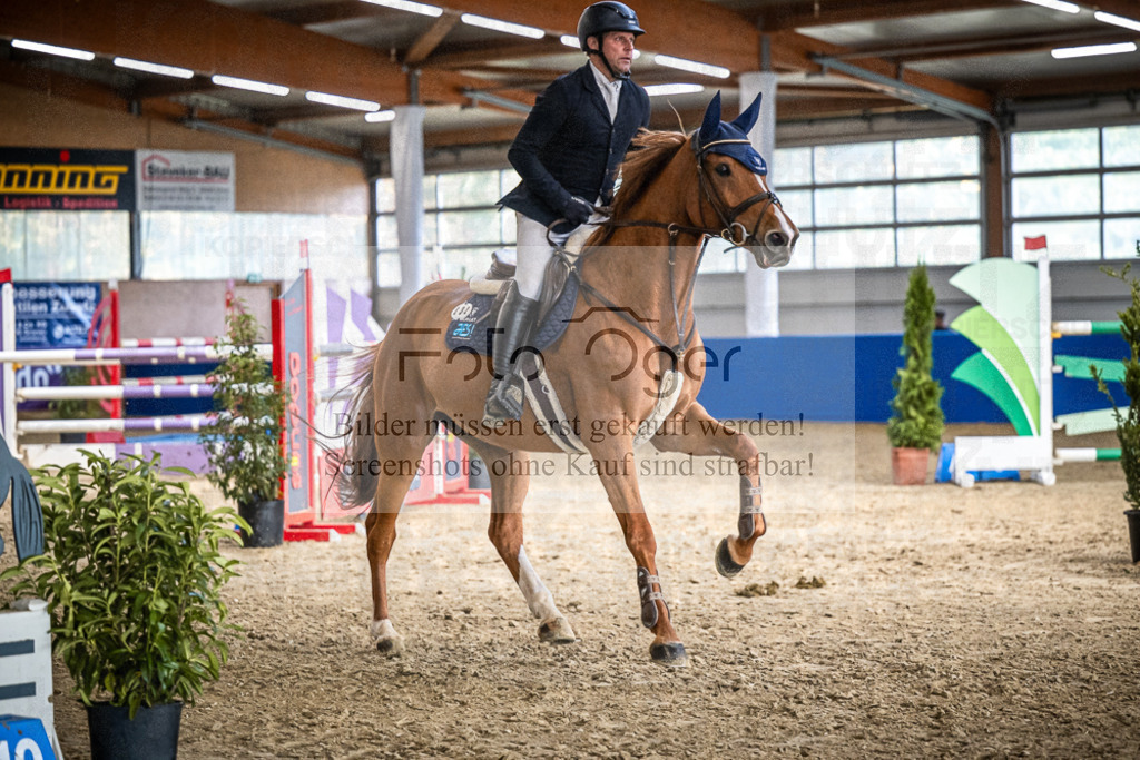 DOS_2632 | Entdecke hochwertige Reitturnierfotos von Foto Oger. Professionell, emotional und authentisch – jetzt Lieblingsmomente im Shop bestellen.Deutschlandweite Turnierfotografie. - Realisiert mit Pictrs.com