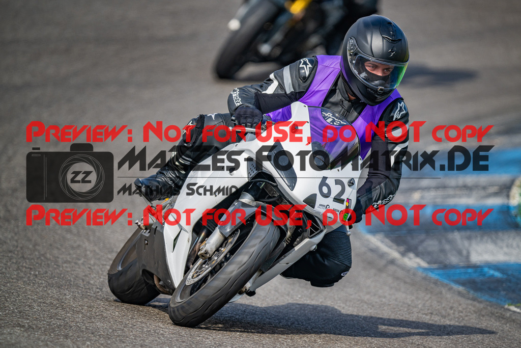 MaZZes_FotoMatrix_240701_6007705_0916 | INST