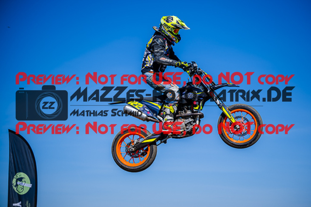 MaZZes_FotoMatrix_220904_3669 | UE40