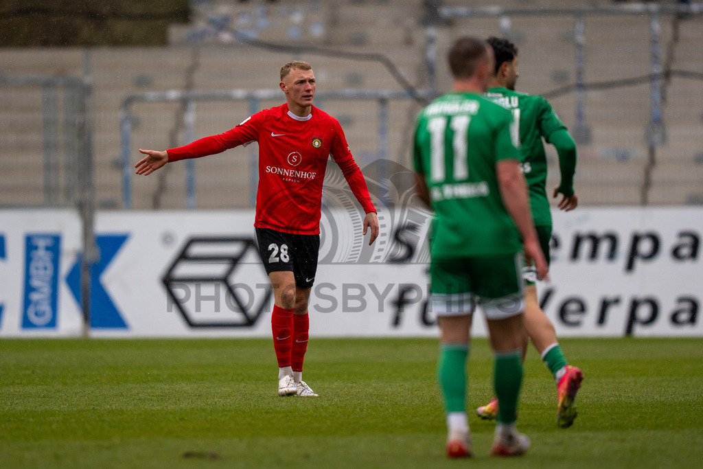 SG Sonnenhof Grossaspach vs. FC 08 Homburg, Fussball, Regionalliga Suedwest, 26. Spieltag, 28.03.2026 | Luka Janes (SG Sonnenhof Grossaspach, #28),SG Sonnenhof Grossaspach vs. FC 08 Homburg, Fussball, Regionalliga Suedwest, 26. Spieltag, 28.03.2026