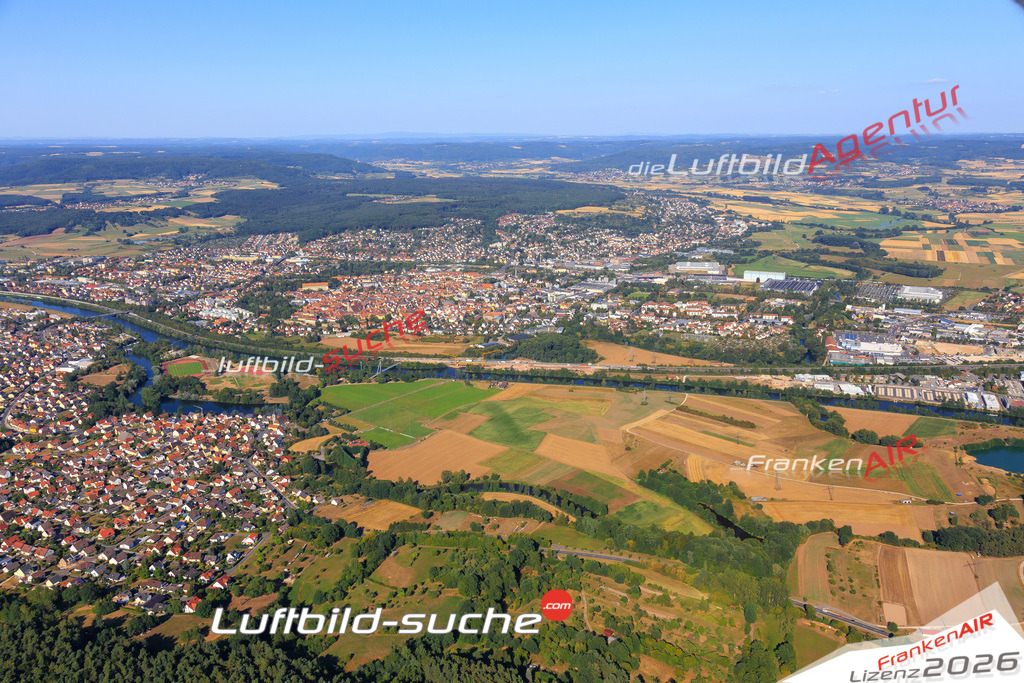 Die Luftaufnahme der Stadt Forchheim wurde vom UL-Flugzeug heraus erstellt ( keine Drohne )- hohe Auflösung für beste Qualität