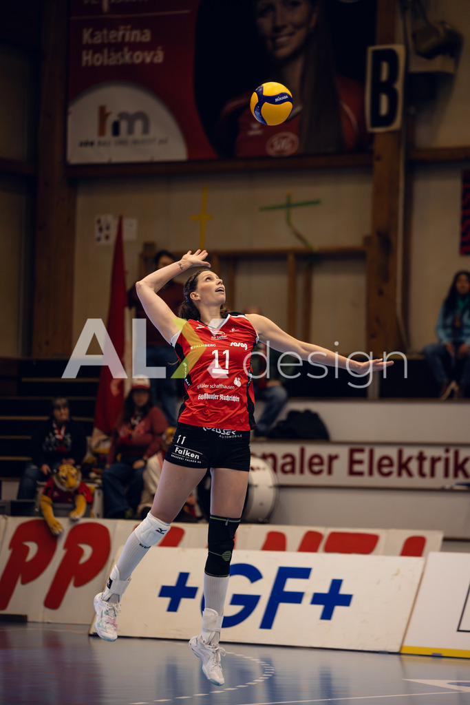 Volleyball I Frauen I Saison 2025-2026 I Volleyball NLA | Women I Round 14 I VC Kanti Schaffhausen - NLZ Volleyball Academy Zürich I 16.01.2026 | VC Kanti Schaffhausen - 11 Kateřina Holásková (CZ) – Mitte - Realisiert mit Pictrs.com