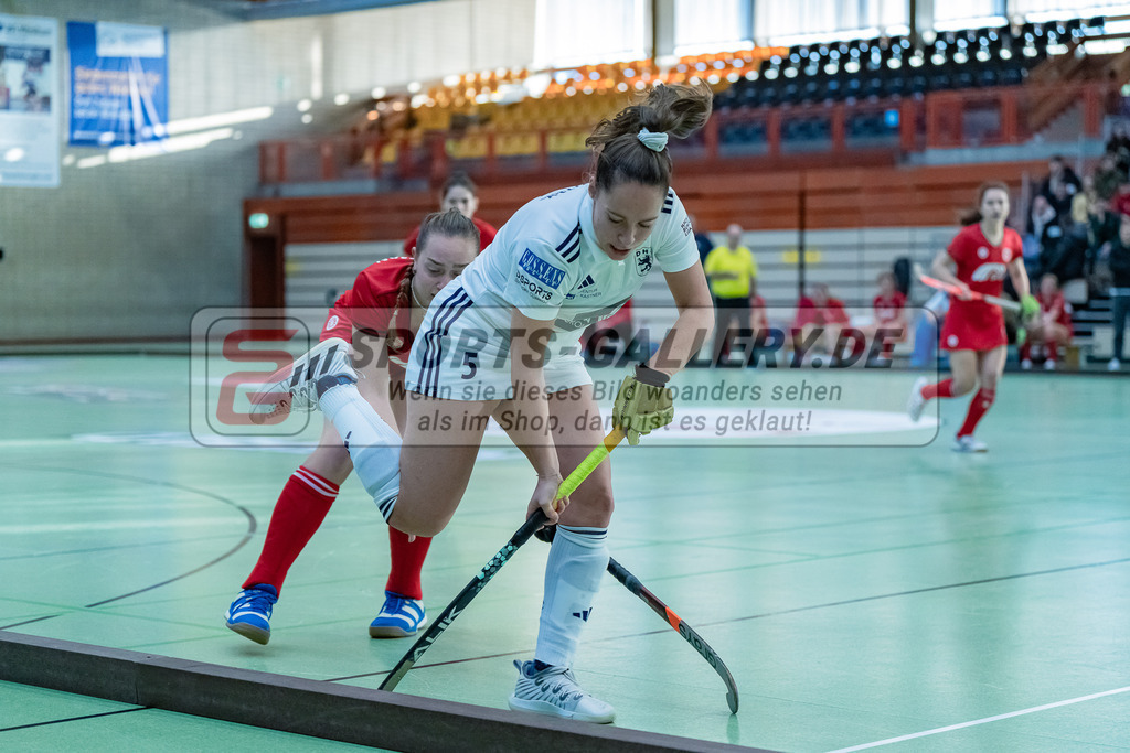 HK_20231217_107745 | 1. Bundesliga Damen Crefelder HC - Düsseldorfer HC  am 17.12.2023 Sporthalle Glockenspitz, Krefeld , Pia Lhotak ( Düsseldorfer HC #5 )