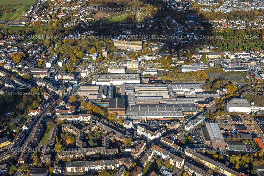 Witten231100999 | Luftbild, Gewerbegebiet mit ZF Industrieantriebe Witten GmbH Industrieanlagenanbieter, Ärztehaus Pferdebachstraße, neue Radwegbrücke Rheinischer Esel über die Pferdebachstraße und EVK Krankenhaus Pferdebachstraße, Wohngebiet Ardeystraße, Witten, Ruhrgebiet, Nordrhein-Westfalen, Deutschland