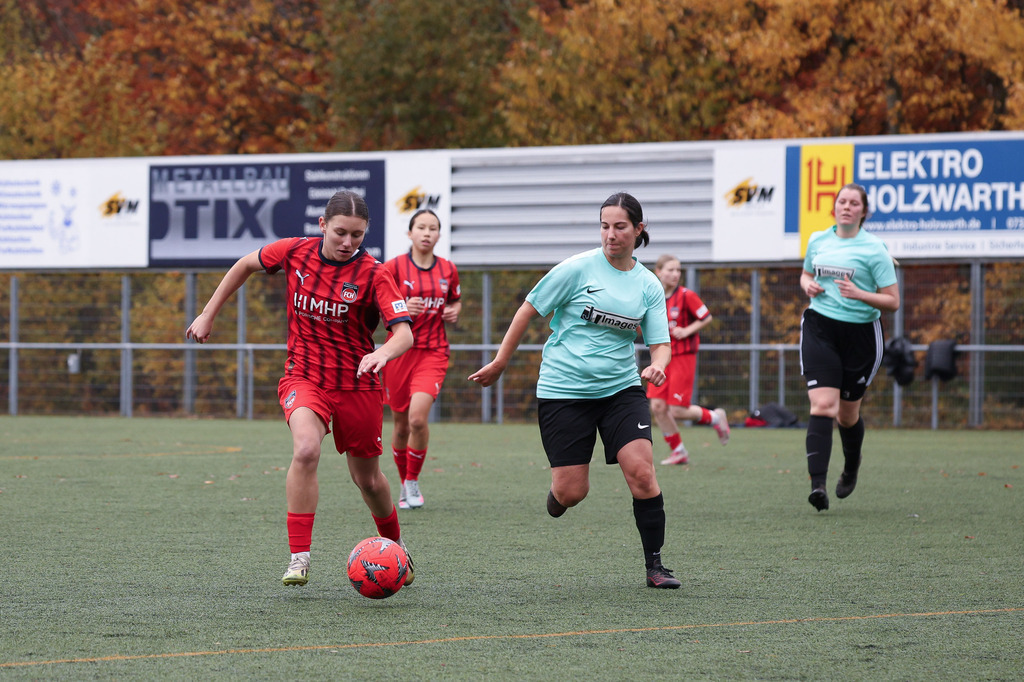 FCHWAS_251102_5320 | 1.FC Heidenheim 1846 II vs. SGM DJK-SV Wasseralfingen/Neuler, Fußball, Frauen, Bezirksliga, 2025/2026, 8. Spieltag, 02.11.2025 in Mergelstetten (Foto: Michael Bulling) - Realisiert mit Pictrs.com