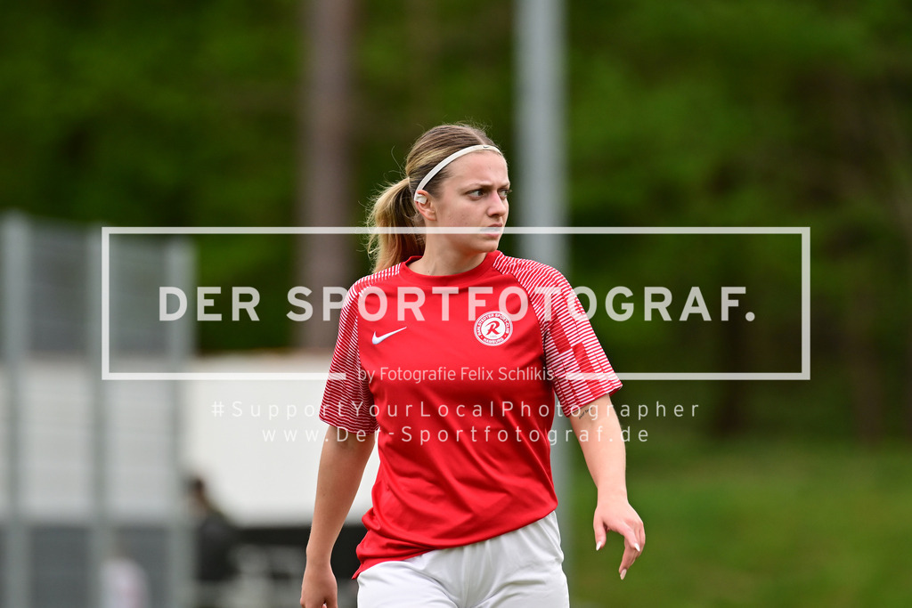 Fußball I Frauen I Saison 2025-2026 I Bezirksliga I 21. Spieltag I Harburger TB - Rahlstedter SC I 164709 | Der Sportfotograf. - Realisiert mit Pictrs.com