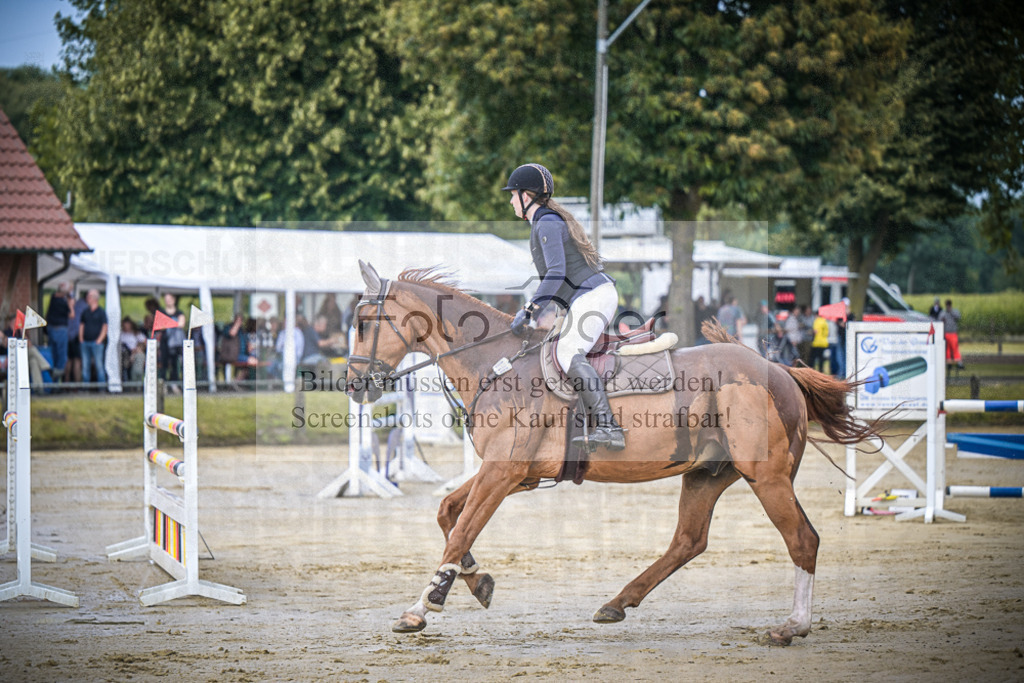 DOS_1640 | Entdecke hochwertige Reitturnierfotos von Foto Oger. Professionell, emotional und authentisch – jetzt Lieblingsmomente im Shop bestellen.Deutschlandweite Turnierfotografie. - Realisiert mit Pictrs.com