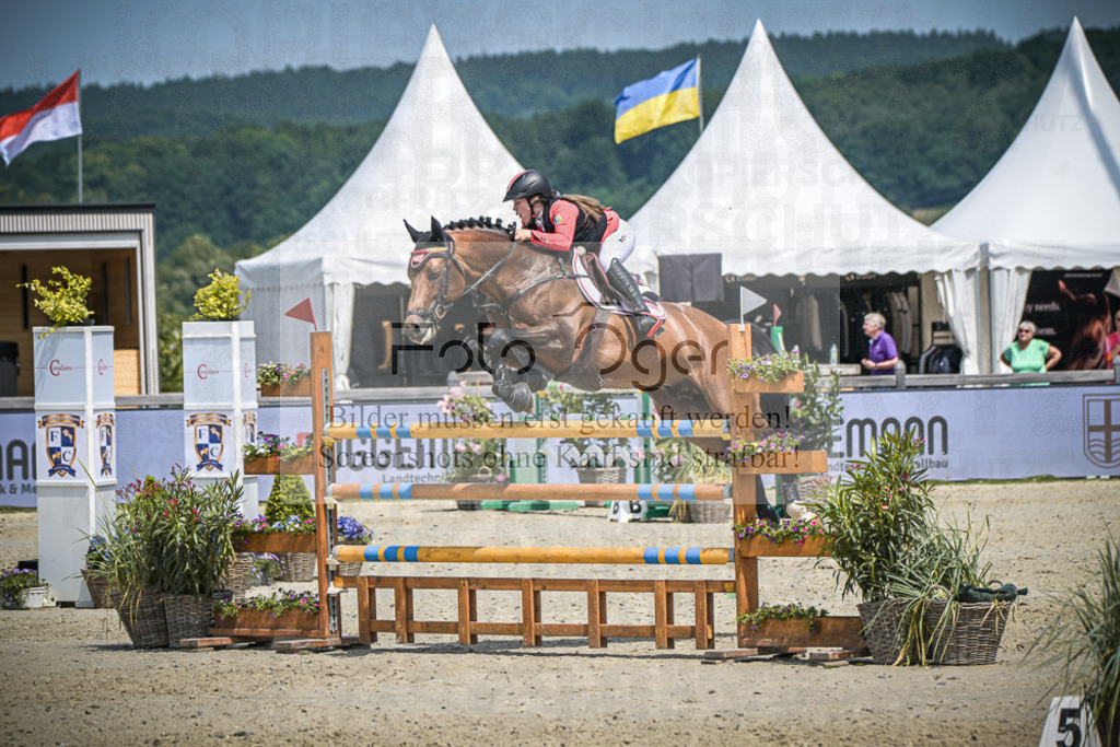 DOS_4465 | Entdecke hochwertige Reitturnierfotos von Foto Oger. Professionell, emotional und authentisch – jetzt Lieblingsmomente im Shop bestellen.Deutschlandweite Turnierfotografie. - Realisiert mit Pictrs.com