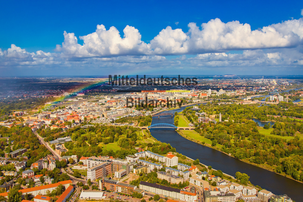 Magdeburg Regenbogen aus Gyrokopter mit Elbe-0847 | Magdeburg City Altstadt_Innenstadt mit Regenbogen und Elbe - Realisiert mit Pictrs.com