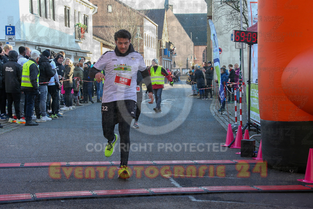 241201_1245_EX1_3264 | Sportfotografie im Rhein-Sieg Kreis, Köln, Bonn, NRW, Rheinland Pfalz, Hessen, etc. Unser Tätigkeitsfeld umfasst den Laufsport vom Volkslauf über den Marathon, Duathlon, Triathon bis zum Ultralauf wie Kölnpfad Ultra oder Schindertrail.