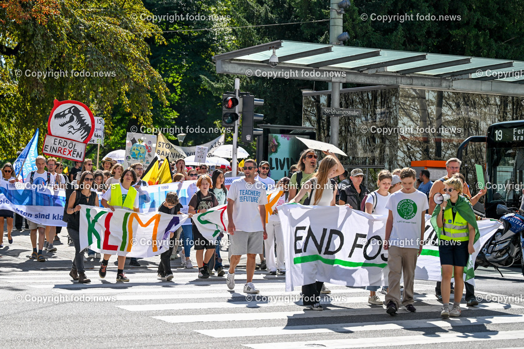 Demonstration Fridays for Future_ 15.09.2023-30 | 15.09.2023, Linz, AUT, Demonstration Fridays for Future, im Bild Teilnehmer an der Demonstration