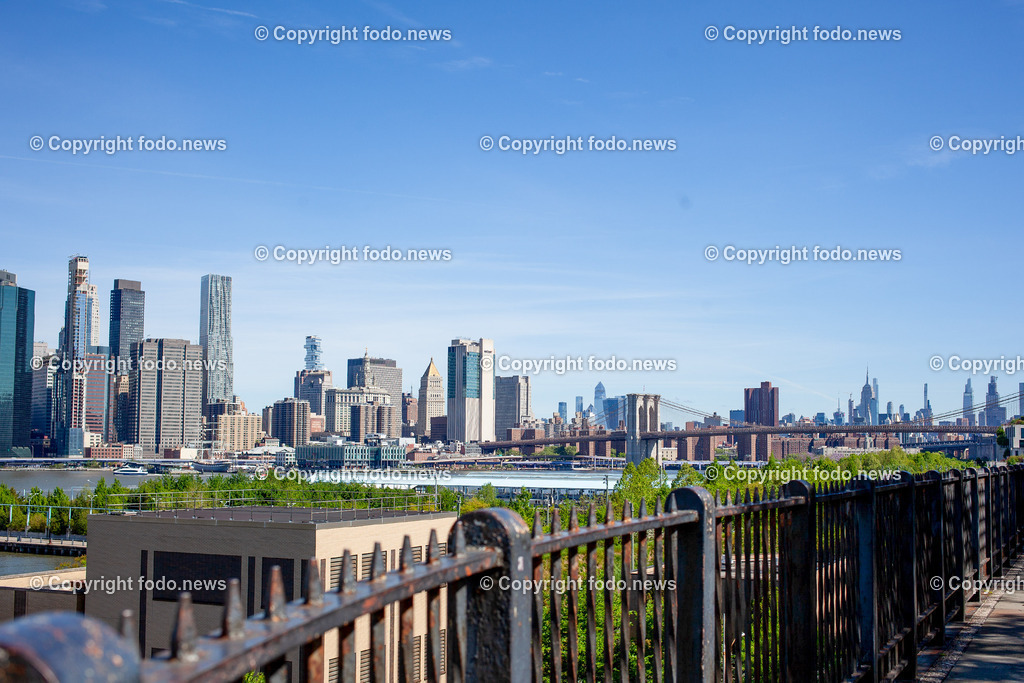 Vereinigte Staaten von Amerika_ USA_ New York City_ NYC_ 20.05.2024-80 | 20.05.2024, Vereinigte Staaten von Amerika, USA, New York City, NYC im Bild diverse Stadtansichten New York City, Wolkenkratzer, Essen, U-Bahn, Menschen, Stadion, Baseball, Yankees, Mets, Manhatten, East River, Trump, Macy, Verkehr, AutosNew York City ist eine Weltstadt an der Ostkueste der Vereinigten Staaten. Sie liegt im Bundesstaat New York und ist mit rund 8,8 Millionen Einwohnern die bevoelkerungsreichste Stadt des Landes.Quelle: Wikipedia