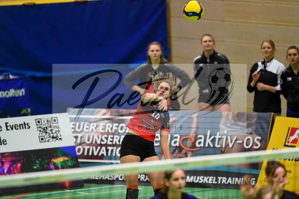 VCOBWA20211106_091 | Volleyball, Frauen:   bei dem Spiel der 3. Liga West zwischen VC Osnabrueck und SV BW Aasee in der Schlosswallhalle am 06.11.2021 in Osnabrueck, Deutschland. - Realisiert mit Pictrs.com