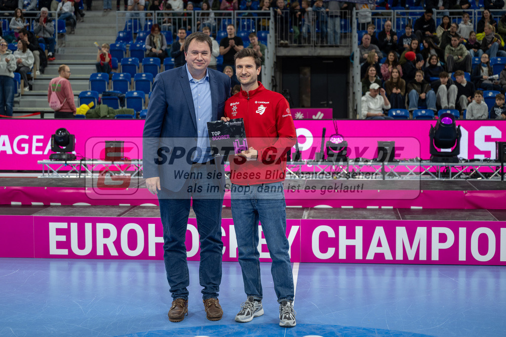 Halle EM Finale _ Siegerehrung 11.1.26 SG kl-1520 | Hockey,Sport,Fieldhockey,1.Bundesliga,2.Bundesliga,Sportfotografie,Shop,Sportphotography,Feldhockey,Hockeyliga