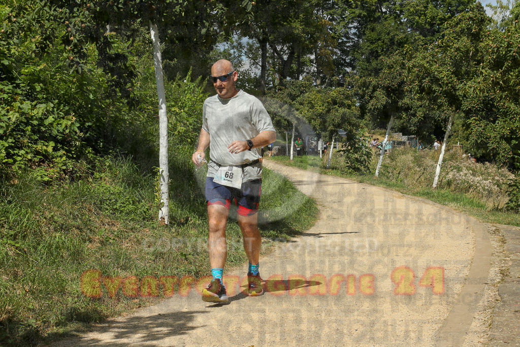 250824_1244_EX1_0368 | Sportfotografie im Rhein-Sieg Kreis, Köln, Bonn, NRW, Rheinland Pfalz, Hessen, etc. Unser Tätigkeitsfeld umfasst den Laufsport vom Volkslauf über den Marathon, Duathlon, Triathon bis zum Ultralauf wie Kölnpfad Ultra oder Schindertrail.