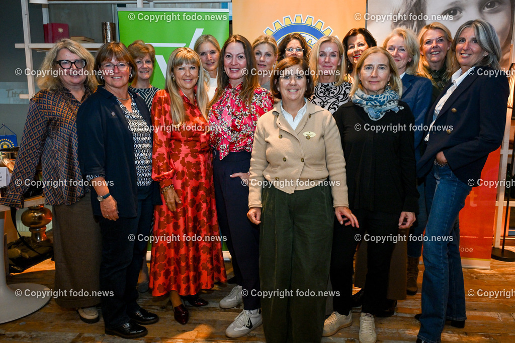 Frauen fuer Frauen_ Charity Oldtimerfahrt_ 04.10.2025-310 | 04.10.2025, Linz, AUT, Oldtimer Charity im Bild Frauen fuer Frauen Oldtimerfahrt, Teilnehmer©Harald Dostal / fodo.media