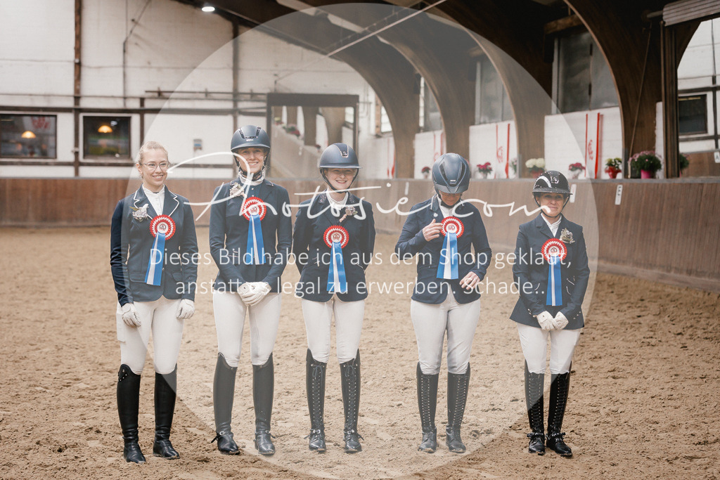 3I6A7665 | Stimmungsvolle Portraits und Reitsportfotografie im Ruhrgebiet und im Münsterland.

Pferdefotografie, Hundefotografie, Tierfotografie, Reportagen, Portraits von Tier und Mensch, Turnierfotografie in Bochum, Recklinghausen, Marl, Haltern am See, Dülmen.. - Realisiert mit Pictrs.com