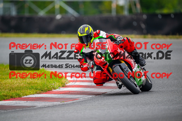 MaZZes_FotoMatrix_240724_6007705_3626 | ROT