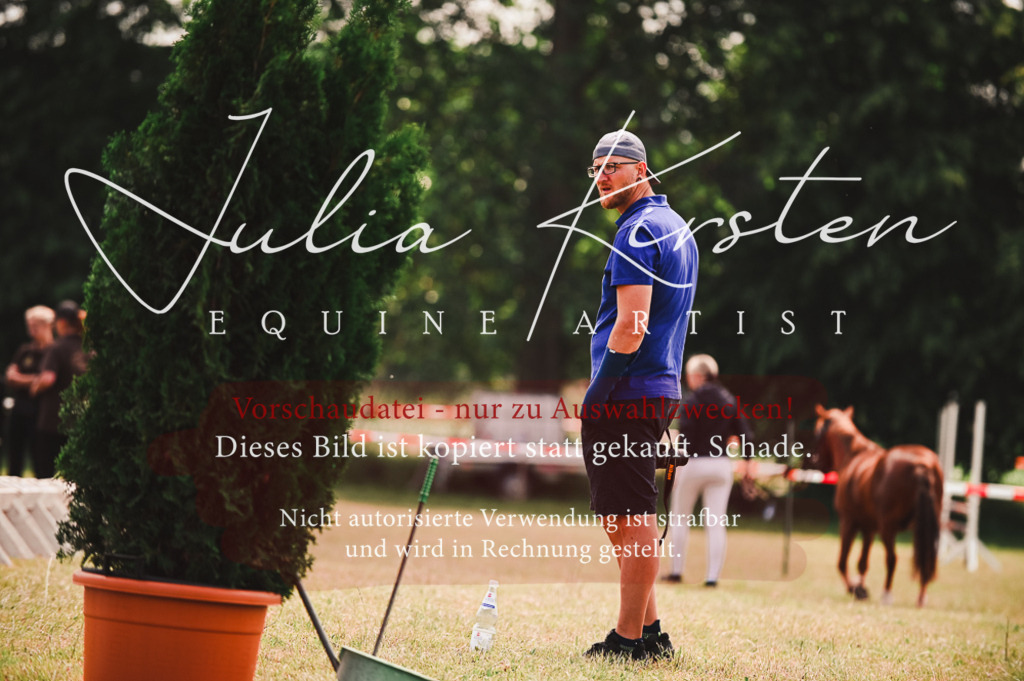 DSC_5904 | Pferde- und Turnierfotografie in Westsachsen. Pferdeportraits, Auftragszeichnungen und intuitive Kunst.