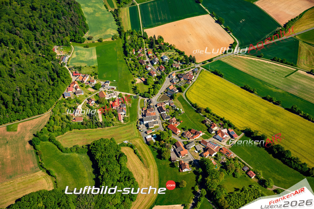 Schrägluftbild  Vorbach  Ebern - Das Luftbild wurde 2025 vom UL-Flugzeug heraus erstellt ( keine Drohne ) - Hochauflösende Luftaufnahme -Nicht vergleichbar mit Google Maps oder Satelittenbilder- Die Geschenkidee !Mit Lizenz und Bildrechte bestellbar
