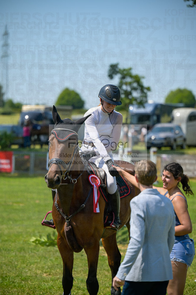 Reitturnier Voxtrup | Entdecke hochwertige Reitturnierfotos von Foto Oger. Professionell, emotional und authentisch – jetzt Lieblingsmomente im Shop bestellen.Deutschlandweite Turnierfotografie. - Realisiert mit Pictrs.com