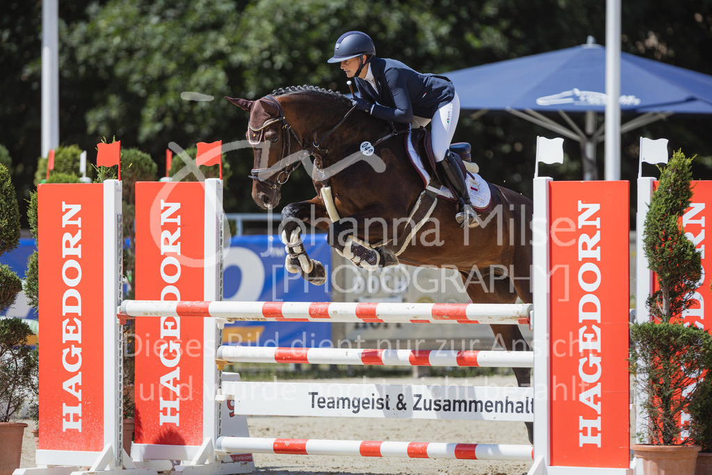 220728_BHO_BronzeTour_L-Stil_1-356 | Deine schönsten Turniermomente als professionelle Fotos! Entdecke hochwertige Pferdesport-Fotografie im Online-Shop. Jetzt Fotos finden & bestellen!