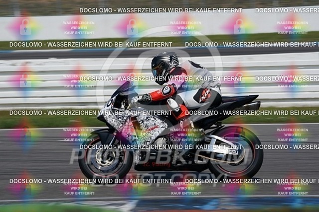 2022_05_09_PBK_13462 | Sportfotografie; SlowMotion; Video; Rennstrecke; Hafeneger; Speer; Racing; RSE; BMW; CBO; Trackday; Motorsportarena; Hockenheimring; Brno; Most; Barcelona; Valencia