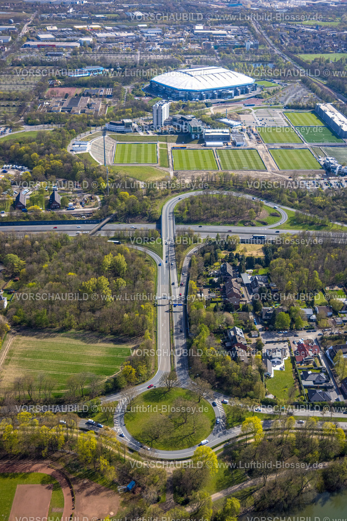 Gelsenkirchen220402821 | Luftbild, Veltins-Arena Bundesligastadion des FC Schalke 04 auf dem Berger Feld, Erle, Gelsenkirchen, Ruhrgebiet, Nordrhein-Westfalen, Deutschland