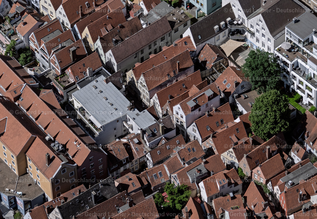 4029787 | BREMEN 01.06.2020 Altstadtbereich und Innenstadtzentrum " Schnoor " im Ortsteil Altstadt in Bremen, Deutschland. // Old Town area and city center " Schnoor " in the district Altstadt in Bremen, Germany. Foto: Gerhard Launer