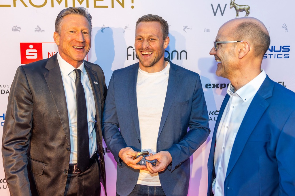 top-top.de 260306-242 | Foto, Video, Fotografie, Videografie, Fotobox, DJ, Discjockey, Musik, Musikbox, Veranstaltung, Photobooth, Amazon, Ebay, Buchtipp, Bestseller, Autor, Verlag, Buch, Wesel, Hamminkeln, NRW, Dinslaken, Rees, Drohne, Hochzeit, Party, Fotobox, Wesel, Fotograf