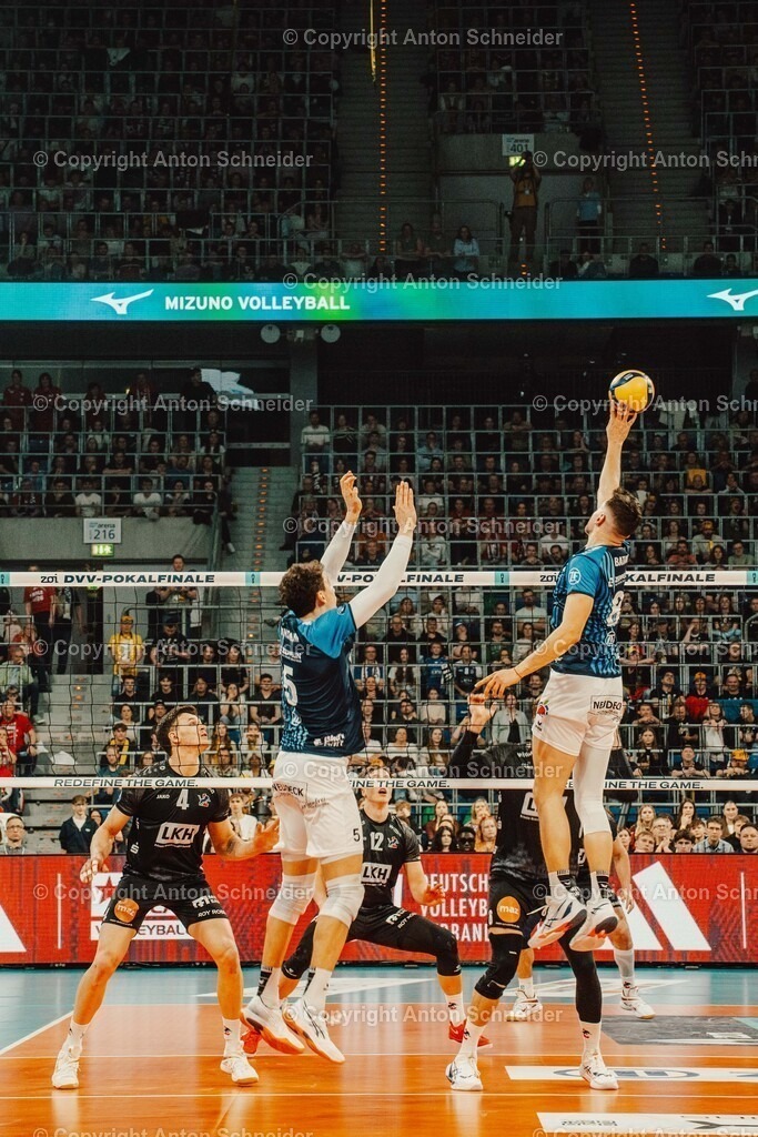 Vollyballpokalfinale 25/26 Mannheim | Zoi DVV Pokalfinale am 28.02.2026 in Mannheim I VfB Suhl LOTTO Thüringen - Allianz MTV Stuttgart I VfB Friedrichshafen - SVG Lüneburg - Realisiert mit Pictrs.com
