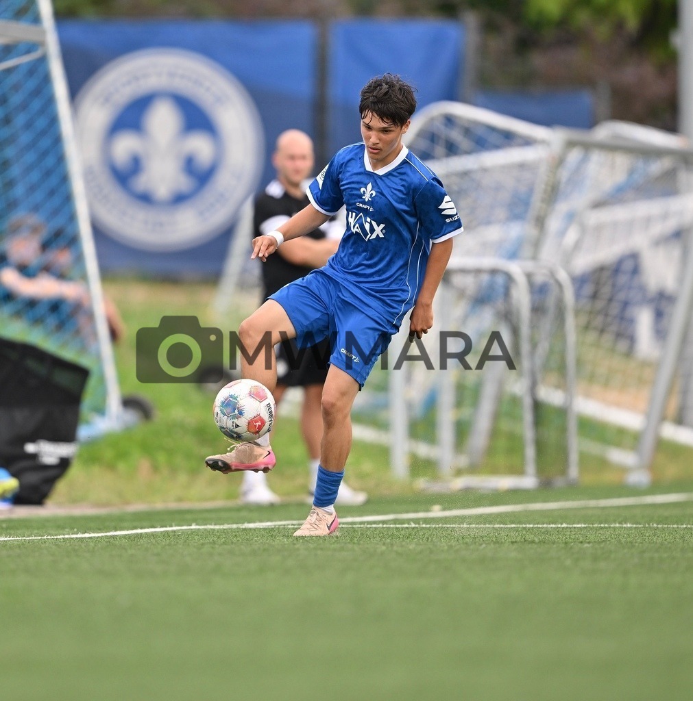Fußball I Herren I Mannschaftsshooting I Saison 2026-2027 I TSG Hoffenheim II | Nader El-Jindaoui (#30) 13.07.2026 Nahaufnahme, Einzelfoto, Freisteller, Portrait, Porträt, Einzelbild, Herren, 3. Liga, Hoffenheim II, Baden- Wüttemberg, Dietmar-Hopp-Stadion, Teamfoto, Teamshooting, Mannschaftsfoto, Juli - Realisiert mit Pictrs.com