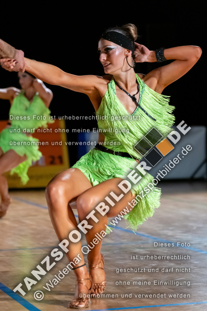 20250504-11261 | Hier finden Sie Tanz Bilder vom Latein und Standard Formationen tanzen. Sportbilder vom Tanzsport. Schöne Fotos und von Weltmeisterschaft, Europameisterschaft, Bundesliga, Regionalliga, Oberliga und Landesliga sowie von GOC Stuttgart, DanceComp, WM Bremen