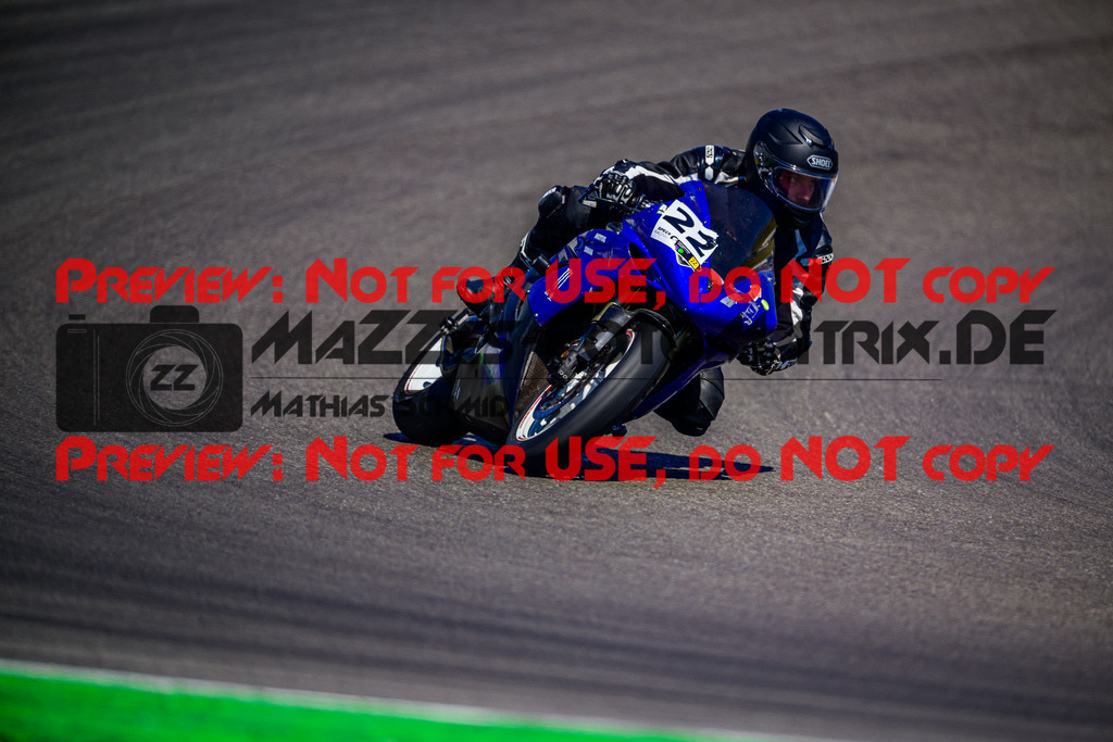 MaZZes_Fotomatrix_20250519_6007705_6680-2 | GELB