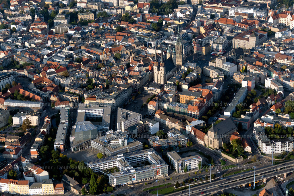 4062550 | HALLE (SAALE) 08.09.2021 Altstadtbereich und Innenstadtzentrum in Halle (Saale) im Bundesland Sachsen-Anhalt, Deutschland. // Old Town area and city center in Halle (Saale) in the state Saxony-Anhalt, Germany. Foto: Gerhard Launer