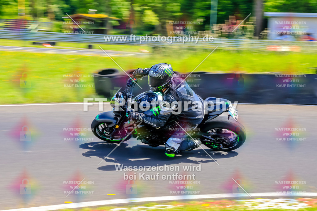 VBK-8055 | Hier findet Ihr Bilder von Touristenfahrten auf der Nürburgring Nordschleife oder von anderen Veranstaltungen die ich besucht habe. Viel Spass beim Durch Schauen 