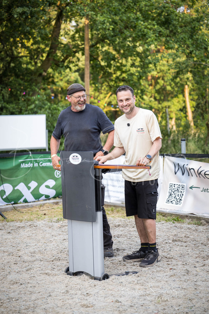 Siegerehrung_2026-06-27_18 | Stimmungsvolle Fotografie von Pferden, fotografische Begleitung von Veranstaltungen, Golfturnieren und Distanzritten - Realisiert mit Pictrs.com