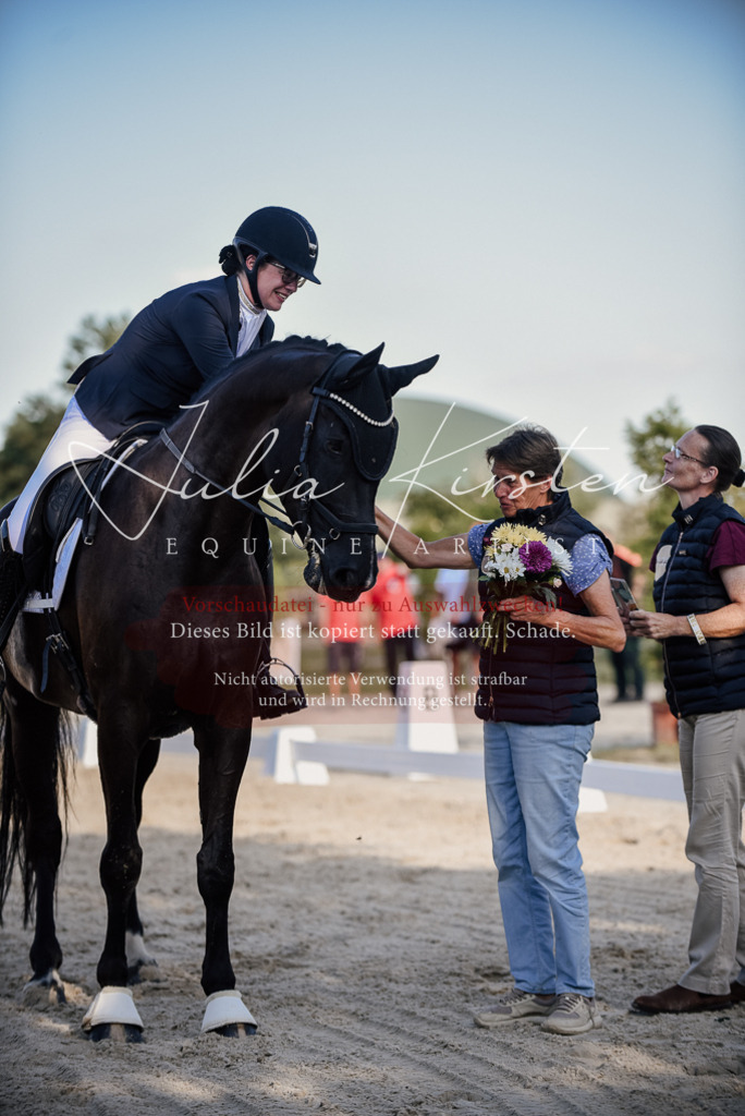 DSC_0736 | Pferde- und Turnierfotografie in Westsachsen. Pferdeportraits, Auftragszeichnungen und intuitive Kunst.