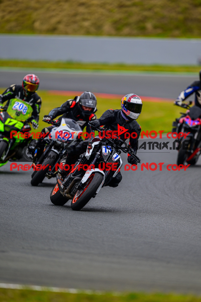 MaZZes_FotoMatrix_240724_6007705_7934 | BLAU