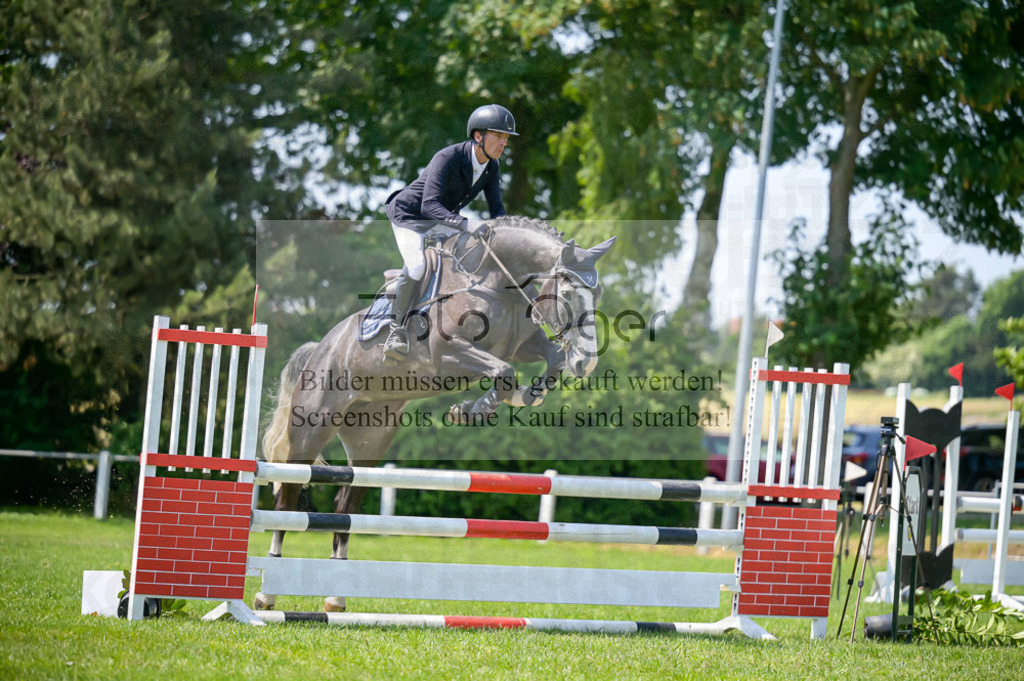 Reitturnier Voxtrup | Entdecke hochwertige Reitturnierfotos von Foto Oger. Professionell, emotional und authentisch – jetzt Lieblingsmomente im Shop bestellen.Deutschlandweite Turnierfotografie. - Realisiert mit Pictrs.com
